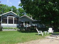 Lakefront
Cottage
